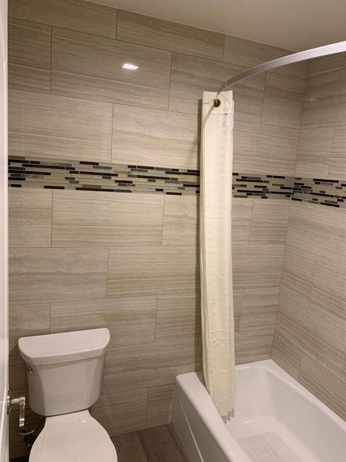 Industry Inn & Suites Ла Пуенте Екстериор снимка
