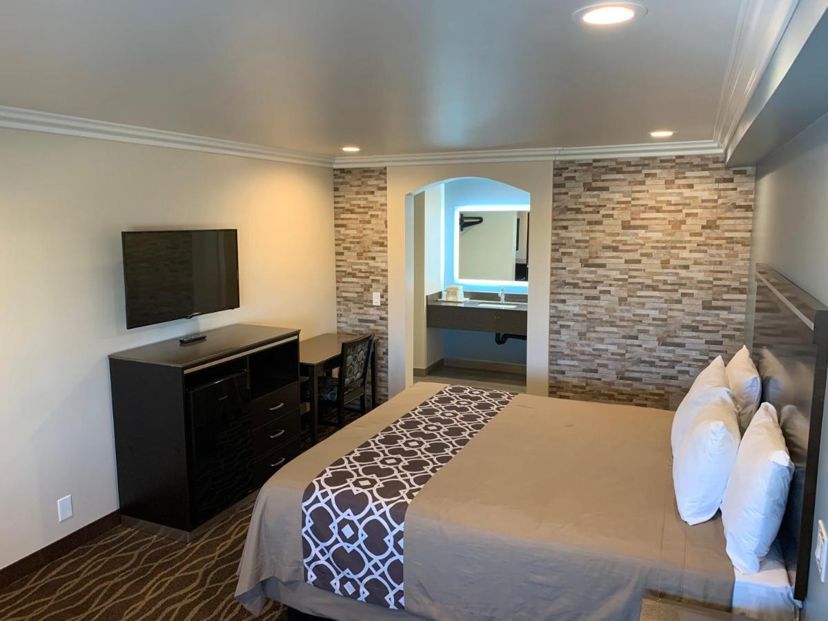 Industry Inn & Suites Ла Пуенте Екстериор снимка