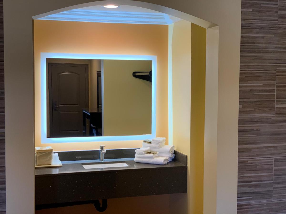Industry Inn & Suites Ла Пуенте Екстериор снимка