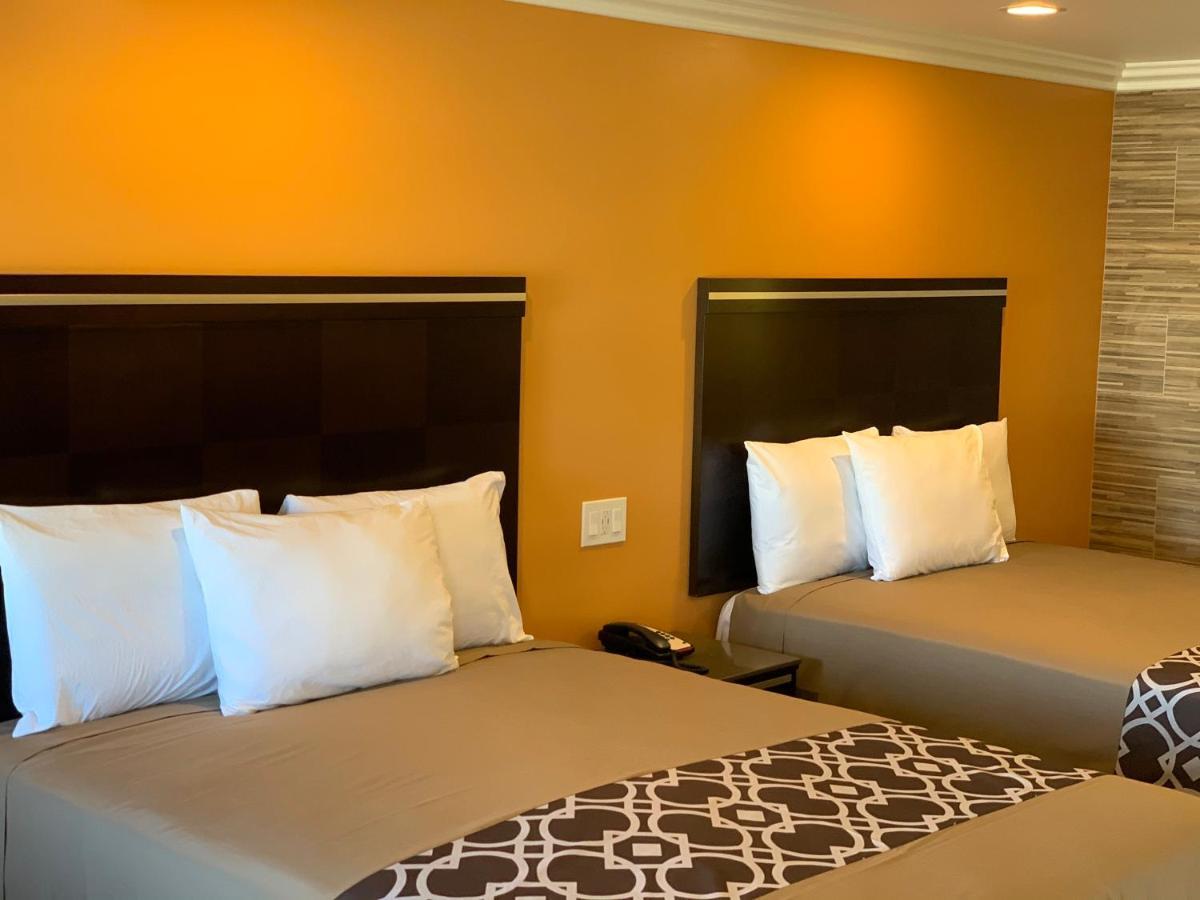 Industry Inn & Suites Ла Пуенте Екстериор снимка
